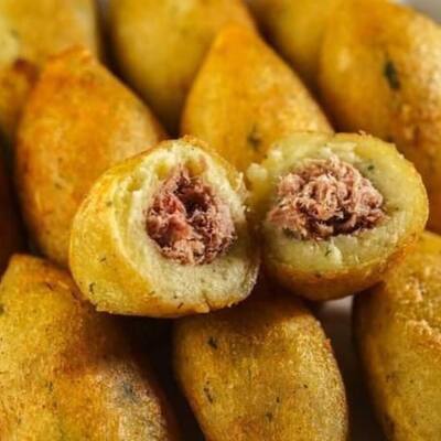 Enroladinho de carne por Léia Simões